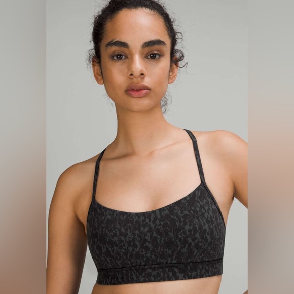 Lululemon Flow Y Nulu Bra *Light Support, A–C Cups
Leopard Camo Deep Coal Multi - Picture 5 of 8